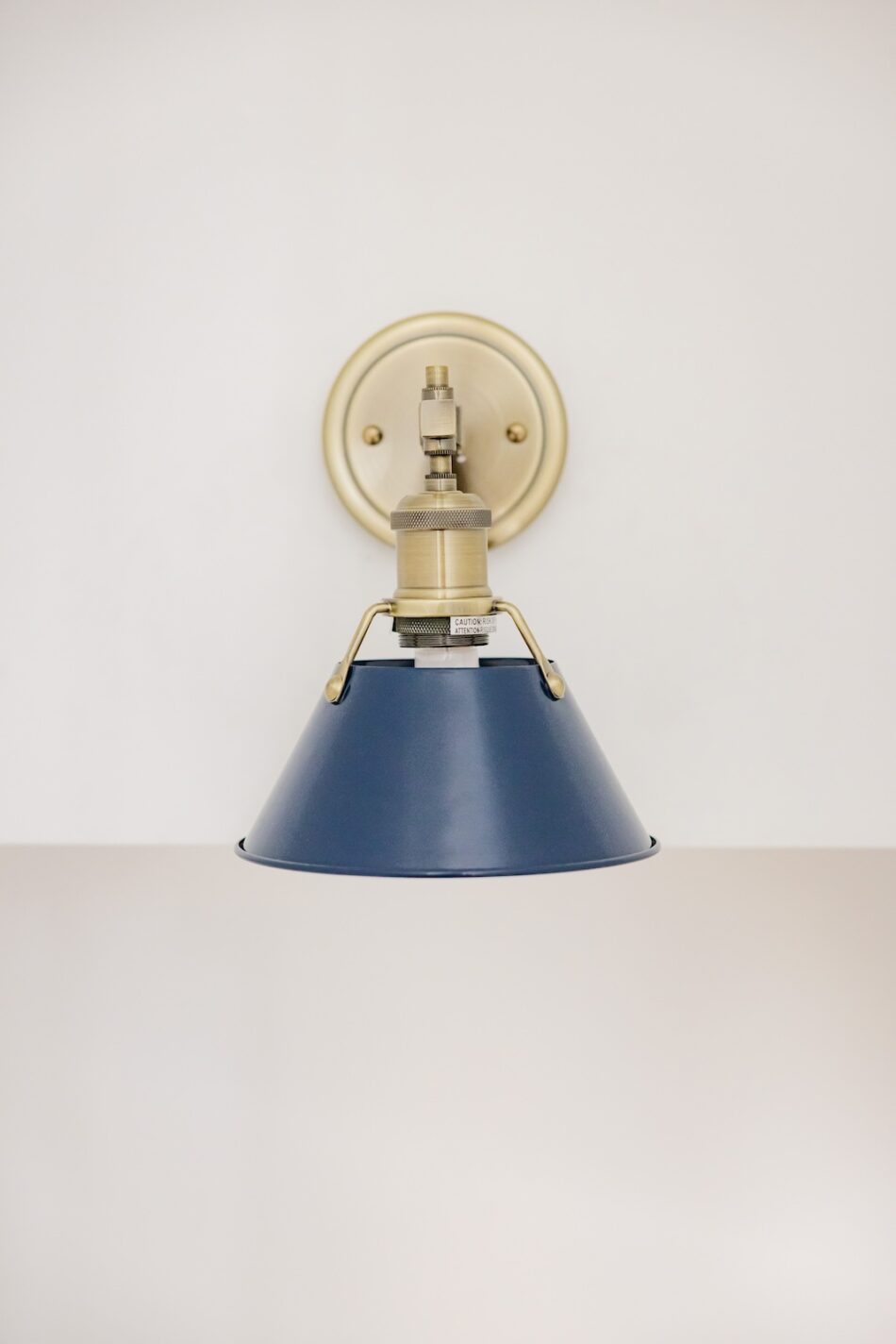 lighting-sconce-detail-blue-gold-2