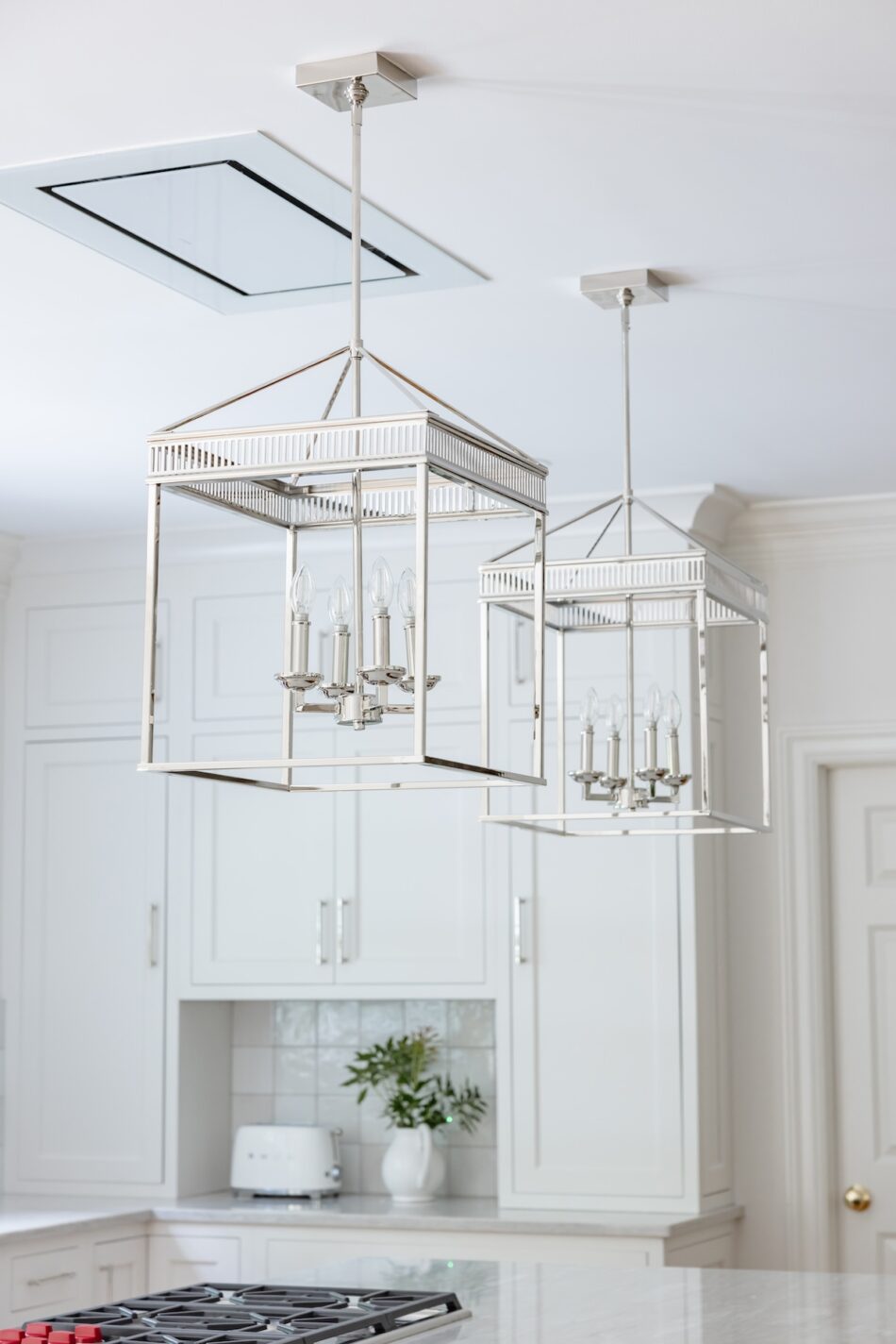 kitchen-chandelier-lighting-details