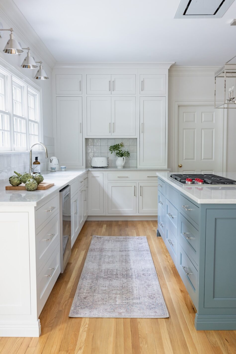 kitchen-runner-rug-rebecca-staub-staging-and-design