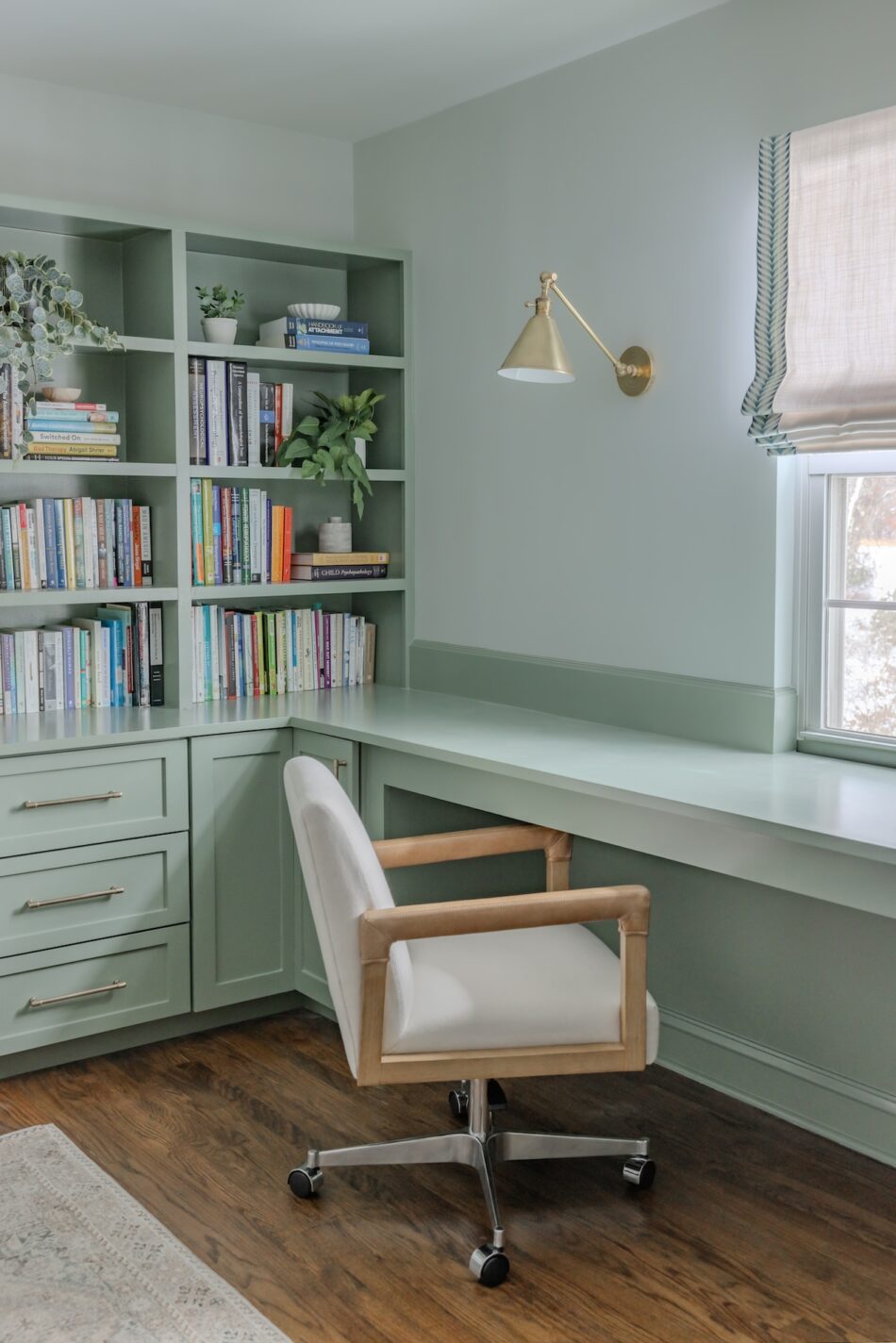 home-office-built-in-desk-shelf-ridgefield-ct