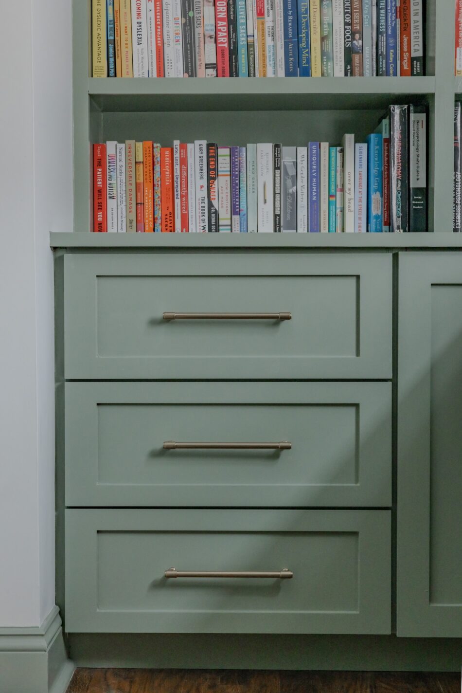 home-office-built-in-shelf-drawer-details