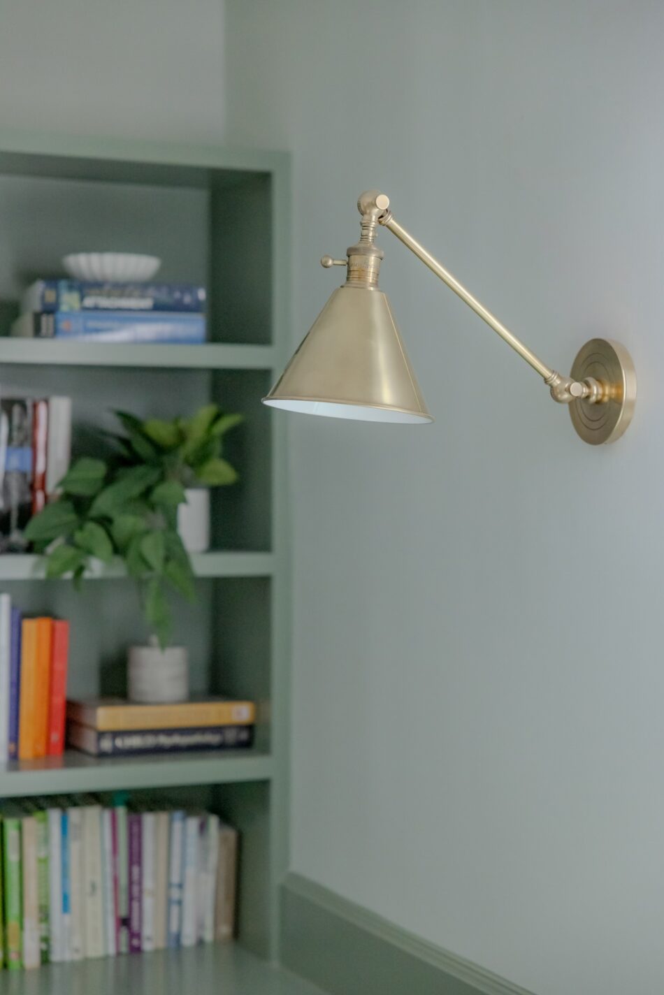 lighting-sconce-home-office-interior-design