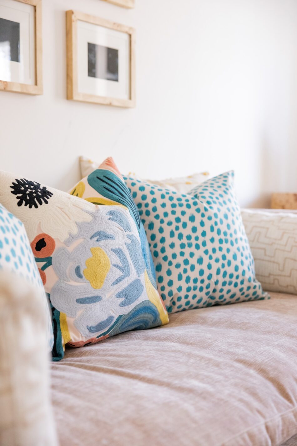 living-room-sofa-detail-rebecca-staub