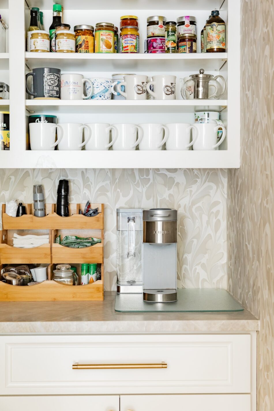 coffee-bar-and-pantry-kitchen-interior-design
