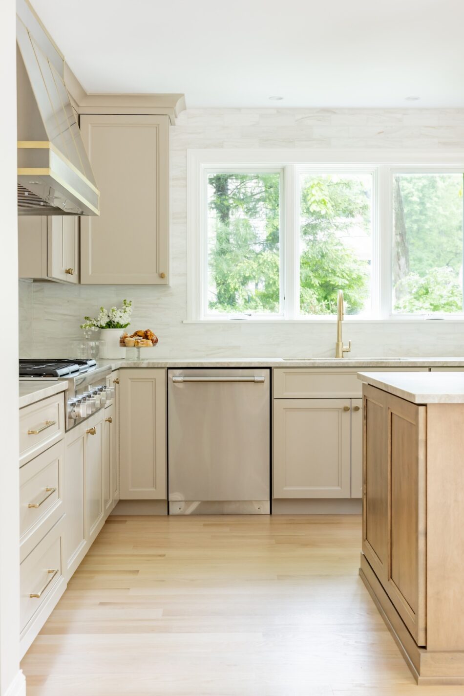 wide-kitchen-design-danbury-ct