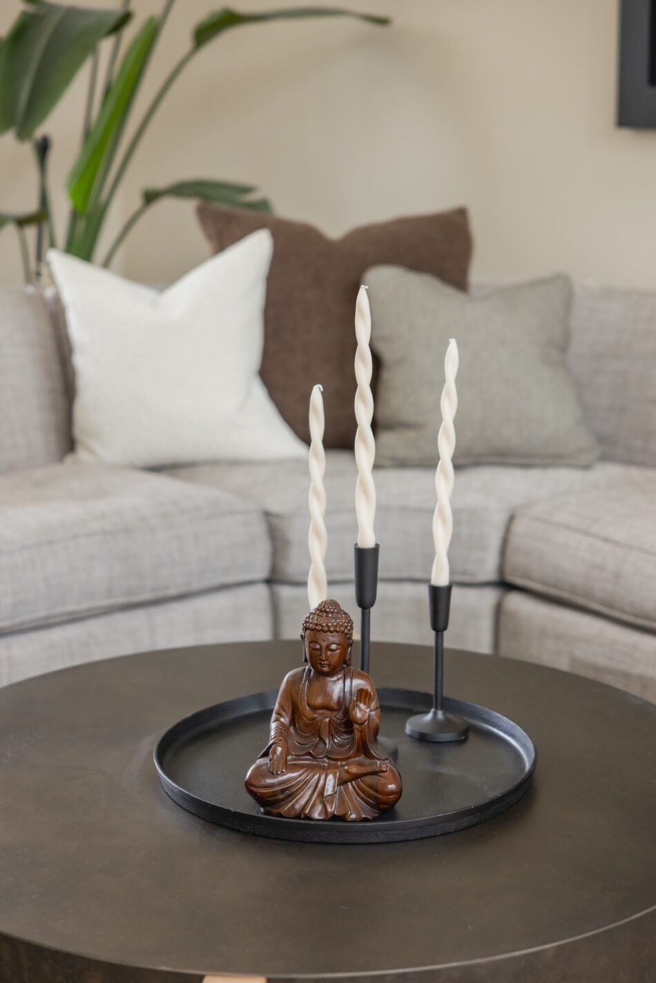 tray-with-candle-sticks-and-decor